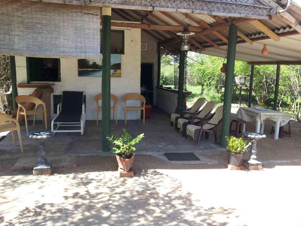 Captain'S Bird Safari Lodge 푸탈람 외부 사진