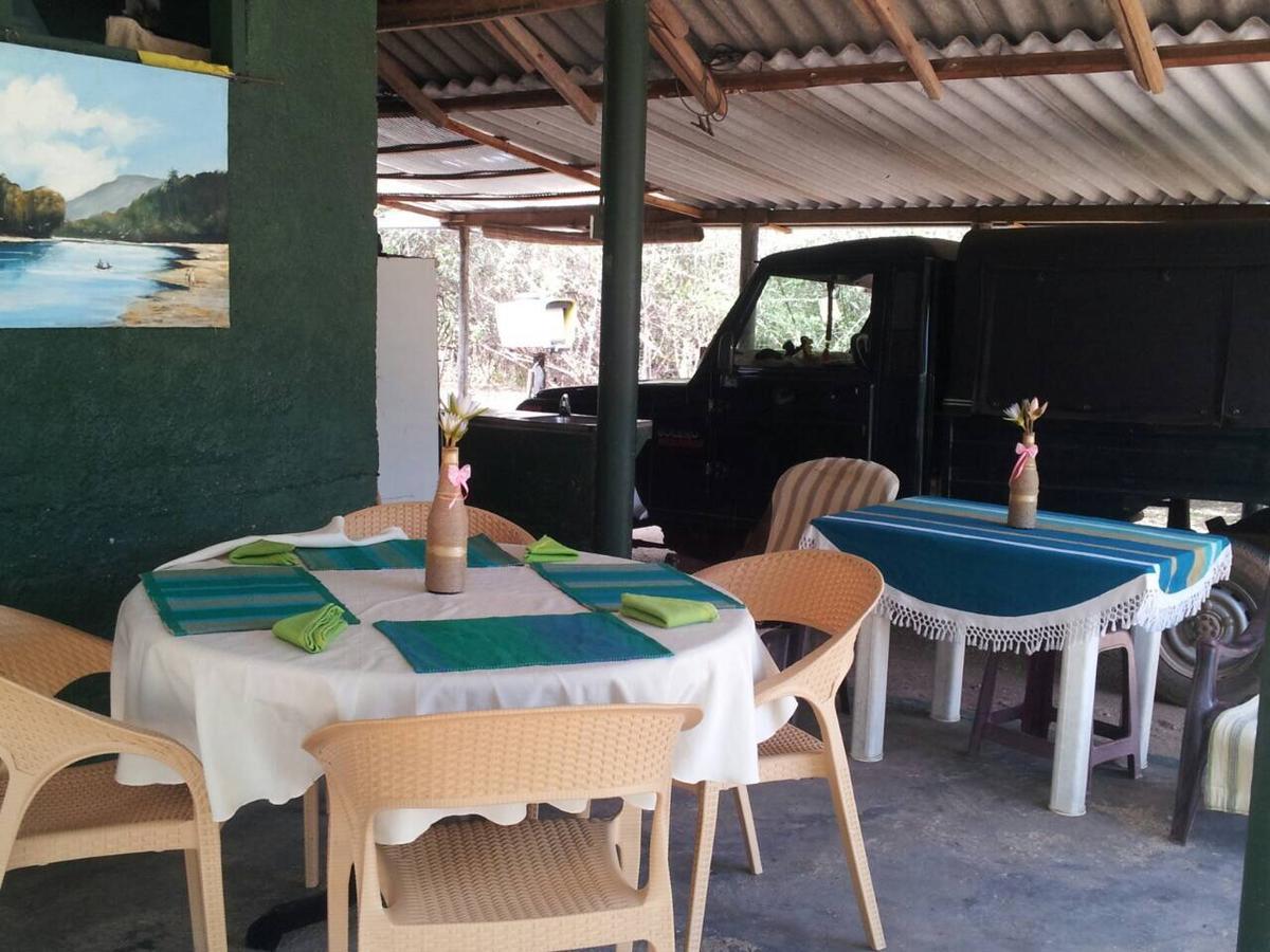 Captain'S Bird Safari Lodge 푸탈람 외부 사진