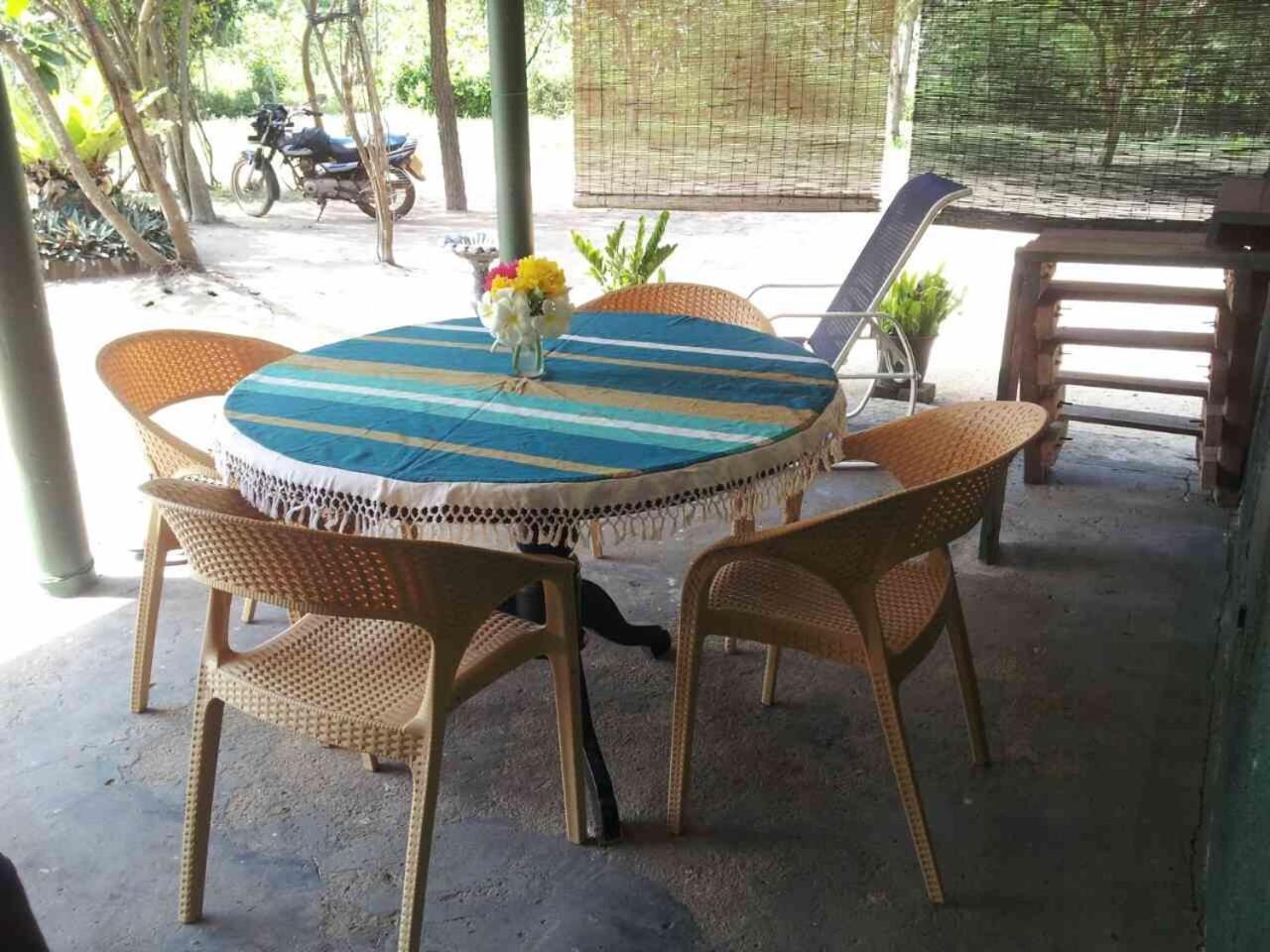 Captain'S Bird Safari Lodge 푸탈람 외부 사진